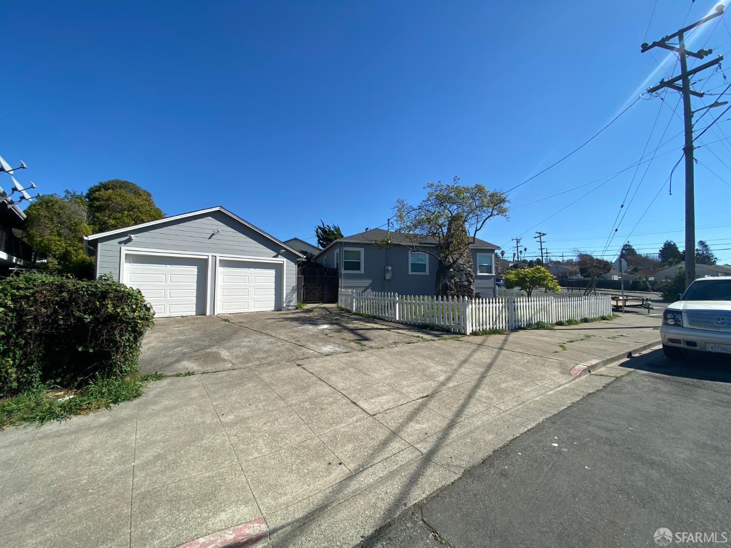 Detail Gallery Image 5 of 15 For 5601 Glenn Ave, San Pablo,  CA 94806 - 3 Beds | 2 Baths