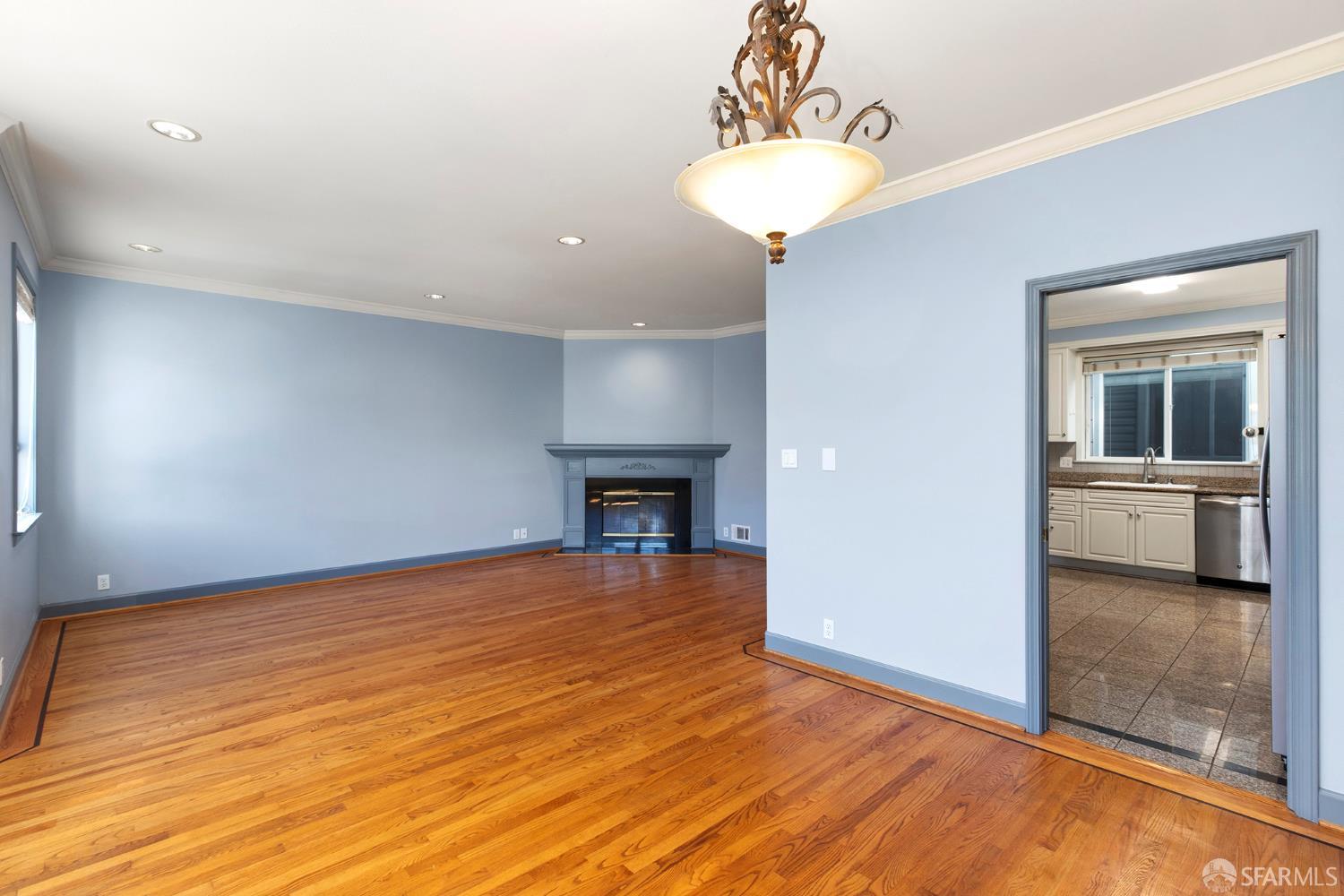 Detail Gallery Image 7 of 25 For 527 34th Ave, San Francisco,  CA 94121 - – Beds | – Baths