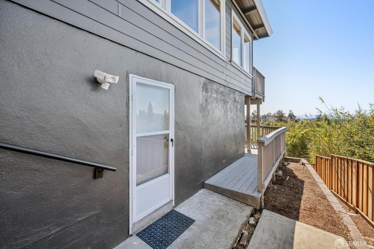 Detail Gallery Image 30 of 51 For 6189 Margarido Dr, Oakland,  CA 94618 - 3 Beds | 2/1 Baths