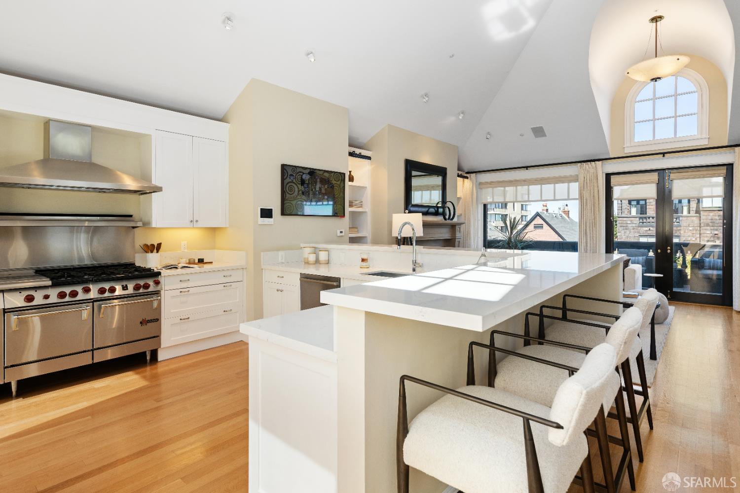 Detail Gallery Image 18 of 40 For 1041 Vallejo St, San Francisco,  CA 94133 - 3 Beds | 2/1 Baths