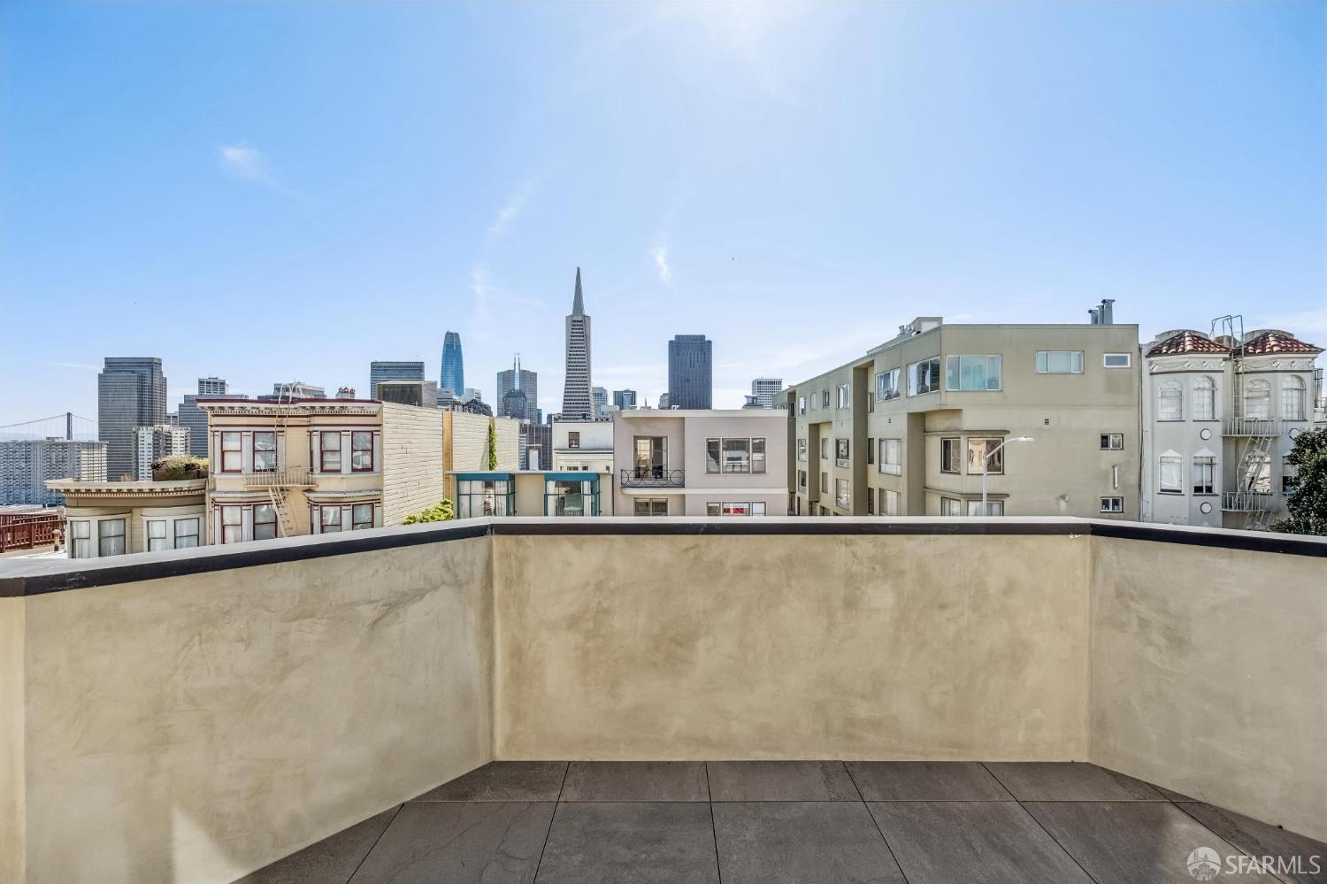 Detail Gallery Image 43 of 77 For 312 Green St, San Francisco,  CA 94122 - 5 Beds | 4/1 Baths