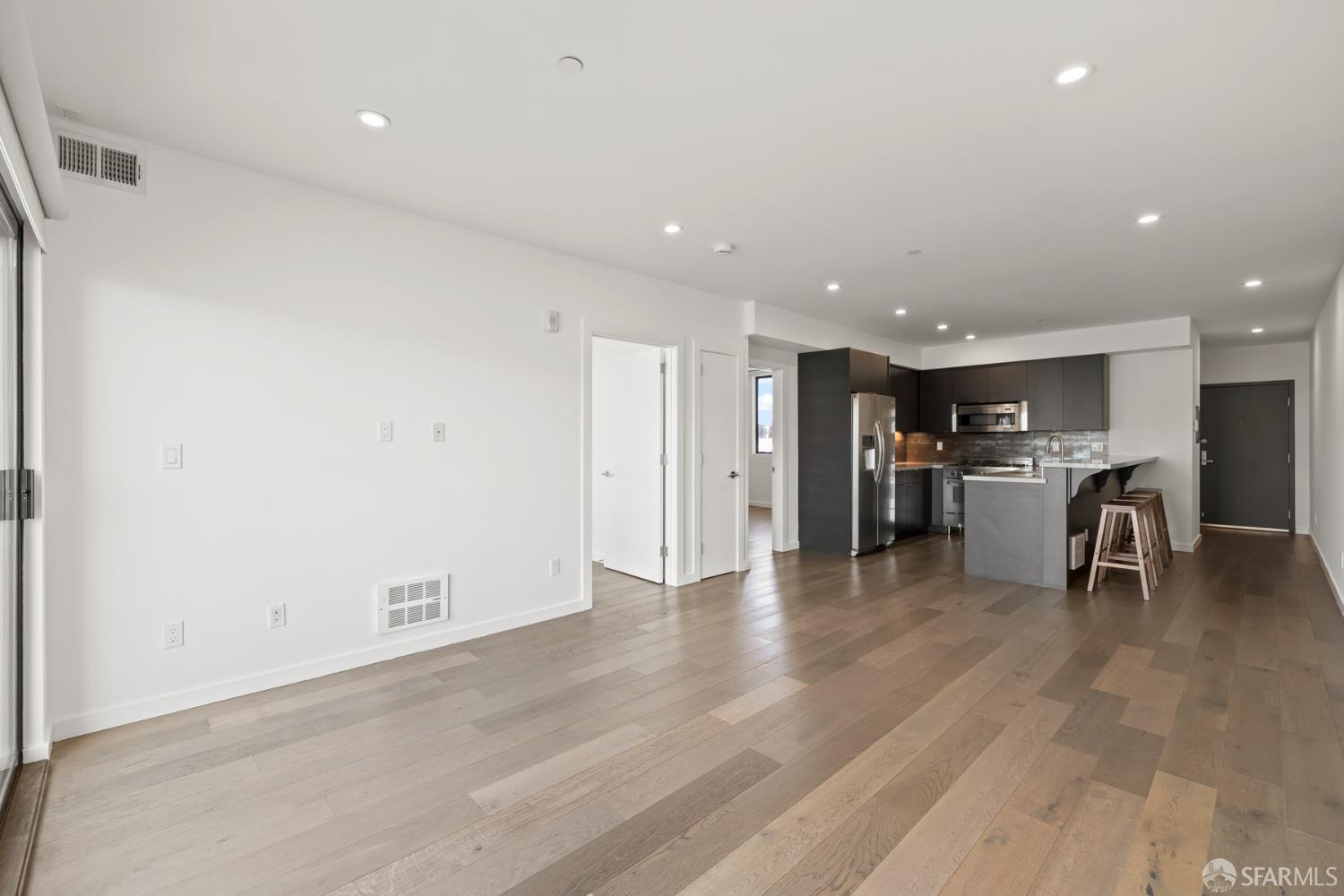 Photo #9: 426109730 Listing: Photo #9