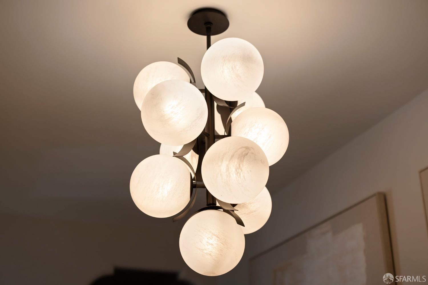 Detail Gallery Image 6 of 34 For 3345 22nd St, San Francisco,  CA 94110 - 3 Beds | 2 Baths