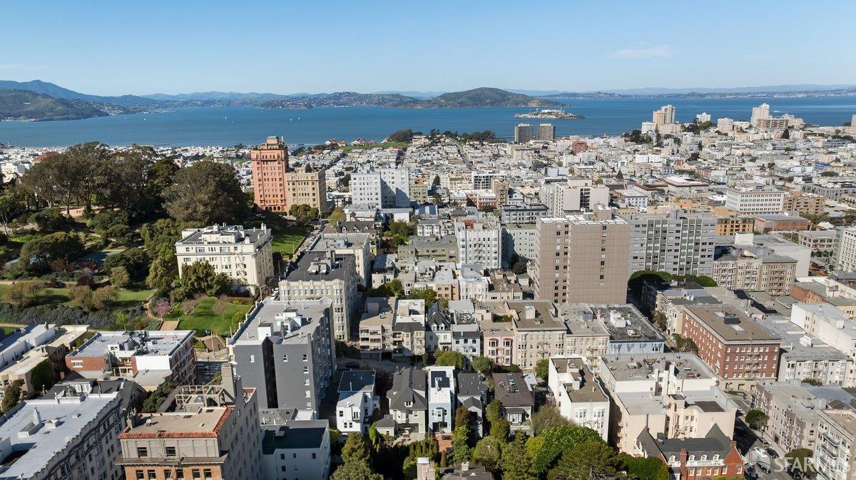 Detail Gallery Image 54 of 61 For 1913 Sacramento St, San Francisco,  CA 94109 - 3 Beds | 2/1 Baths