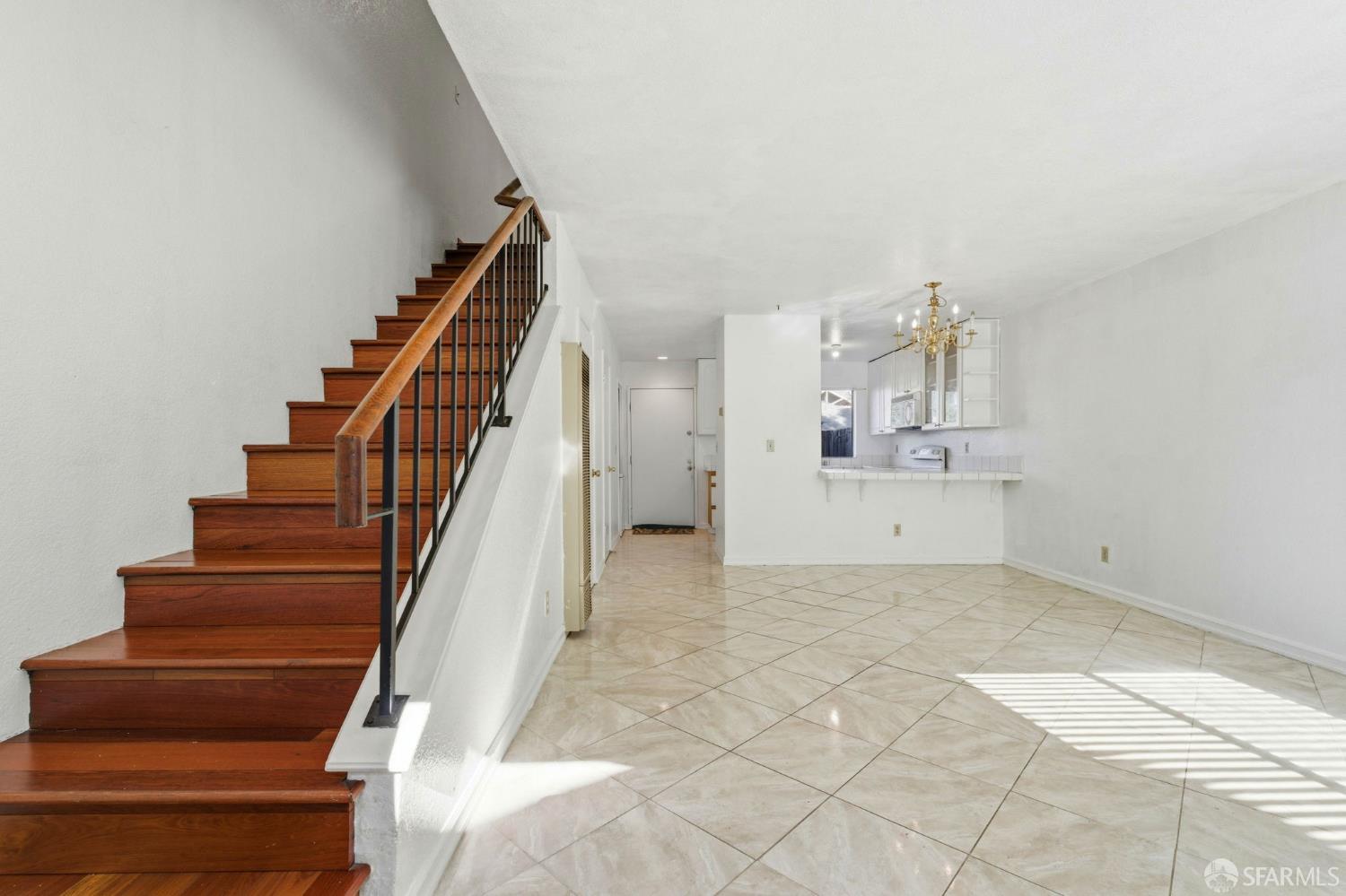 Detail Gallery Image 21 of 25 For 21564 Meekland Ave #2,  Hayward,  CA 94541 - 2 Beds | 1/1 Baths