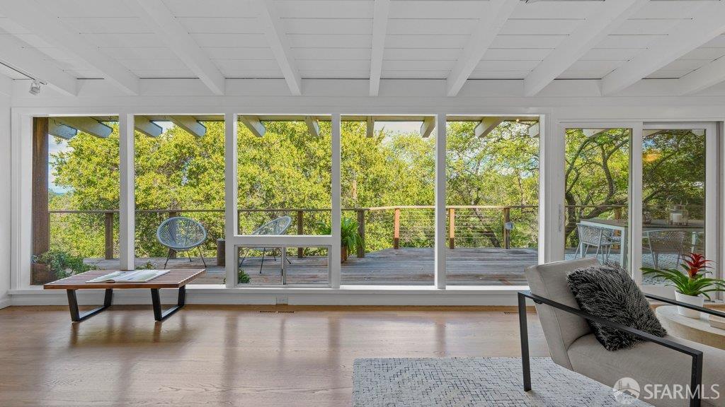 Detail Gallery Image 11 of 98 For 25 Siesta Ct, Portola Valley,  CA 94028 - 5 Beds | 3/1 Baths