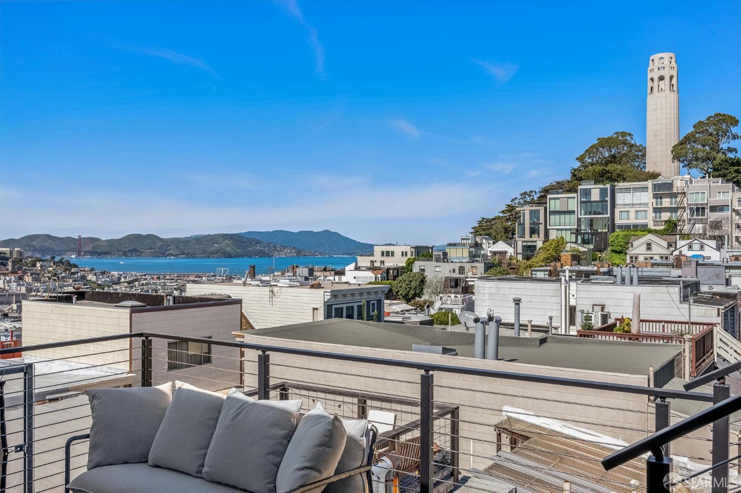 Detail Gallery Image 25 of 77 For 312 Green St, San Francisco,  CA 94122 - 5 Beds | 4/1 Baths