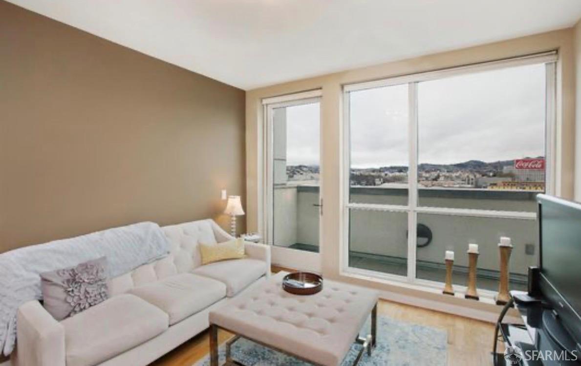 Detail Gallery Image 2 of 16 For 555 4th St #825,  San Francisco,  CA 94107 - 1 Beds | 1 Baths