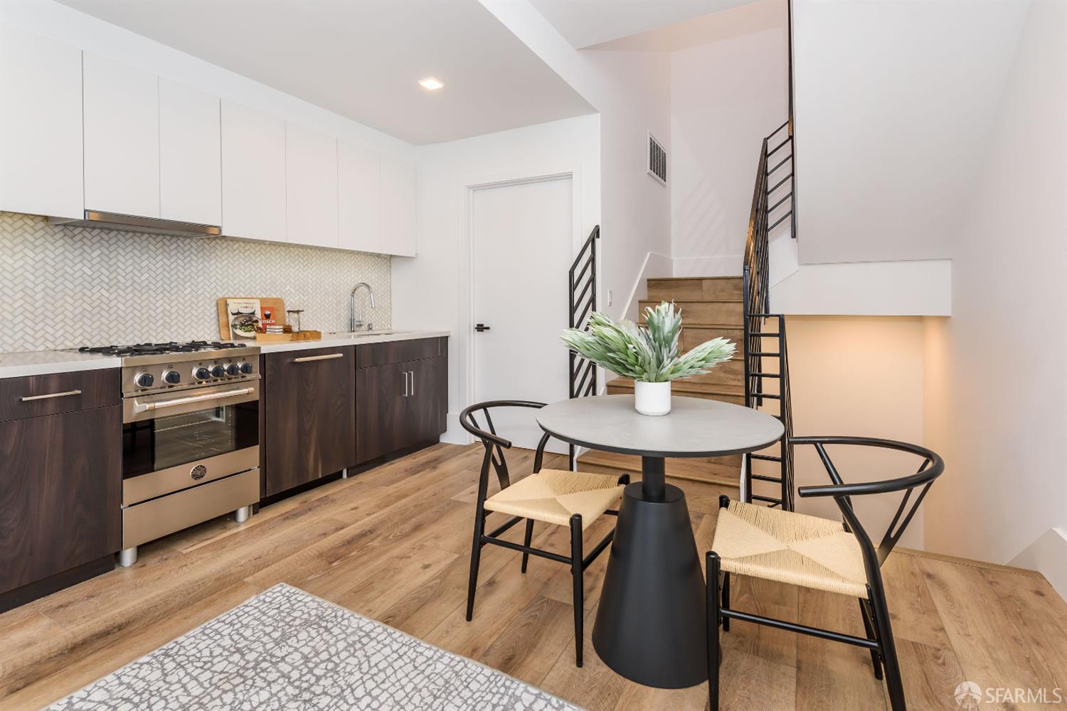 Detail Gallery Image 4 of 59 For 1288 Howard St #330,  San Francisco,  CA 94103 - 2 Beds | 2/1 Baths