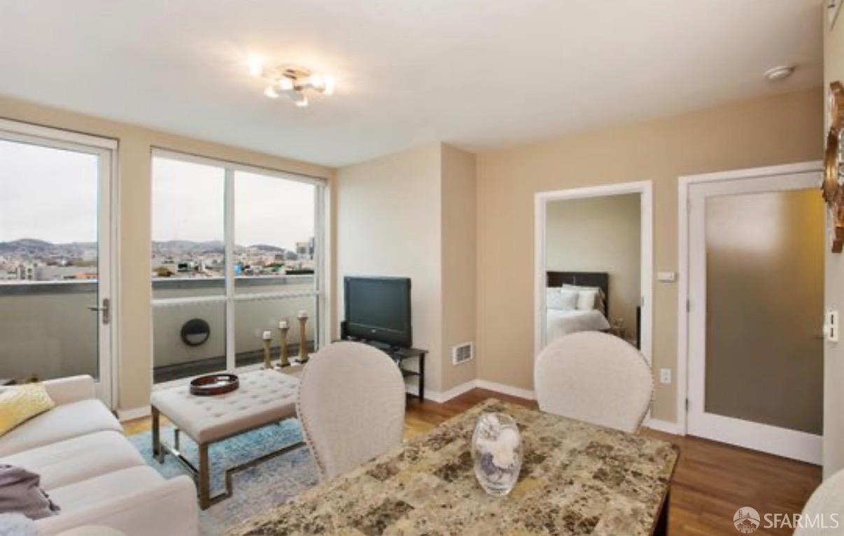 Detail Gallery Image 3 of 16 For 555 4th St #825,  San Francisco,  CA 94107 - 1 Beds | 1 Baths