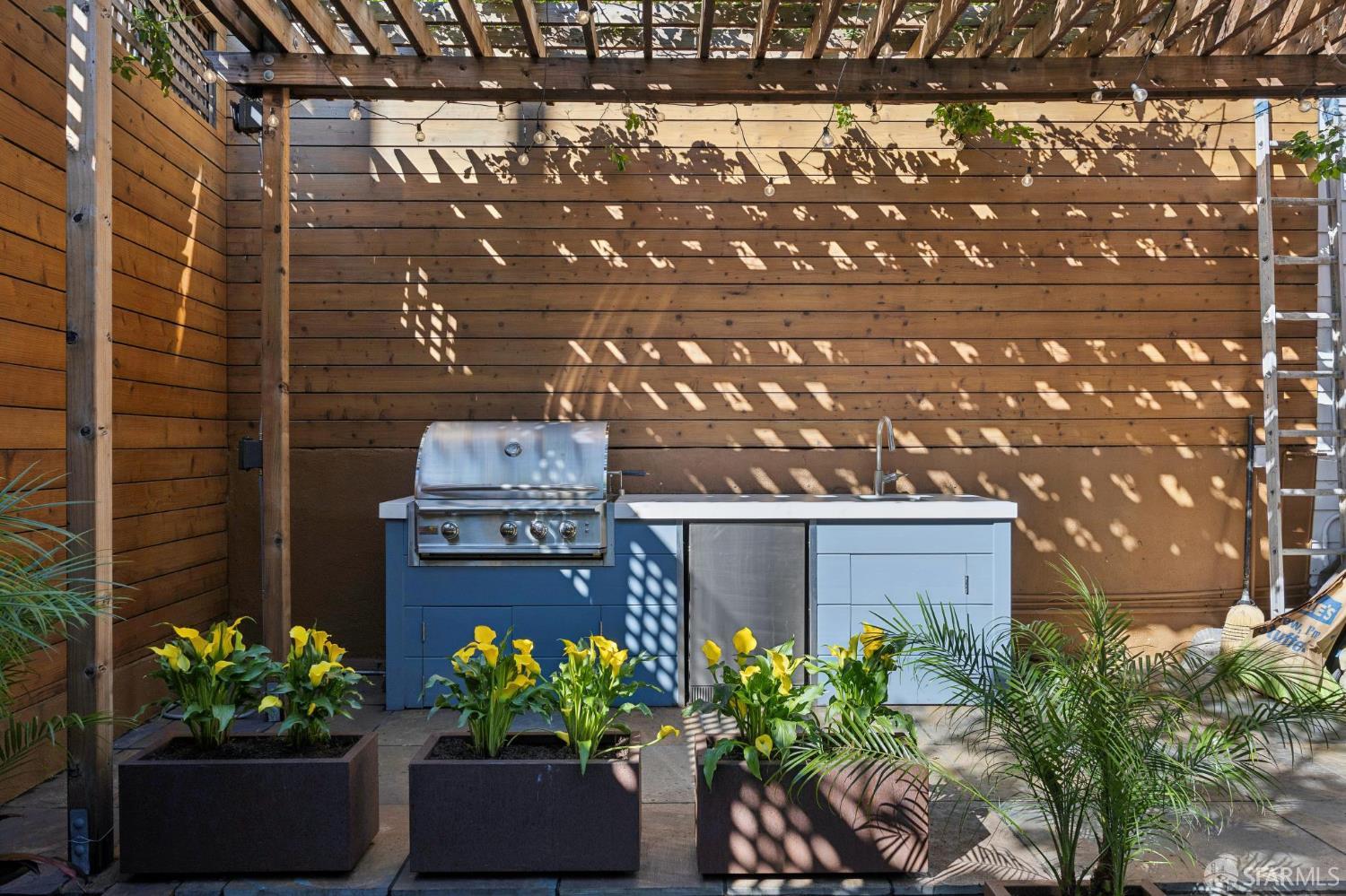 Detail Gallery Image 53 of 53 For 810 Dolores St, San Francisco,  CA 94110 - 3 Beds | 3 Baths