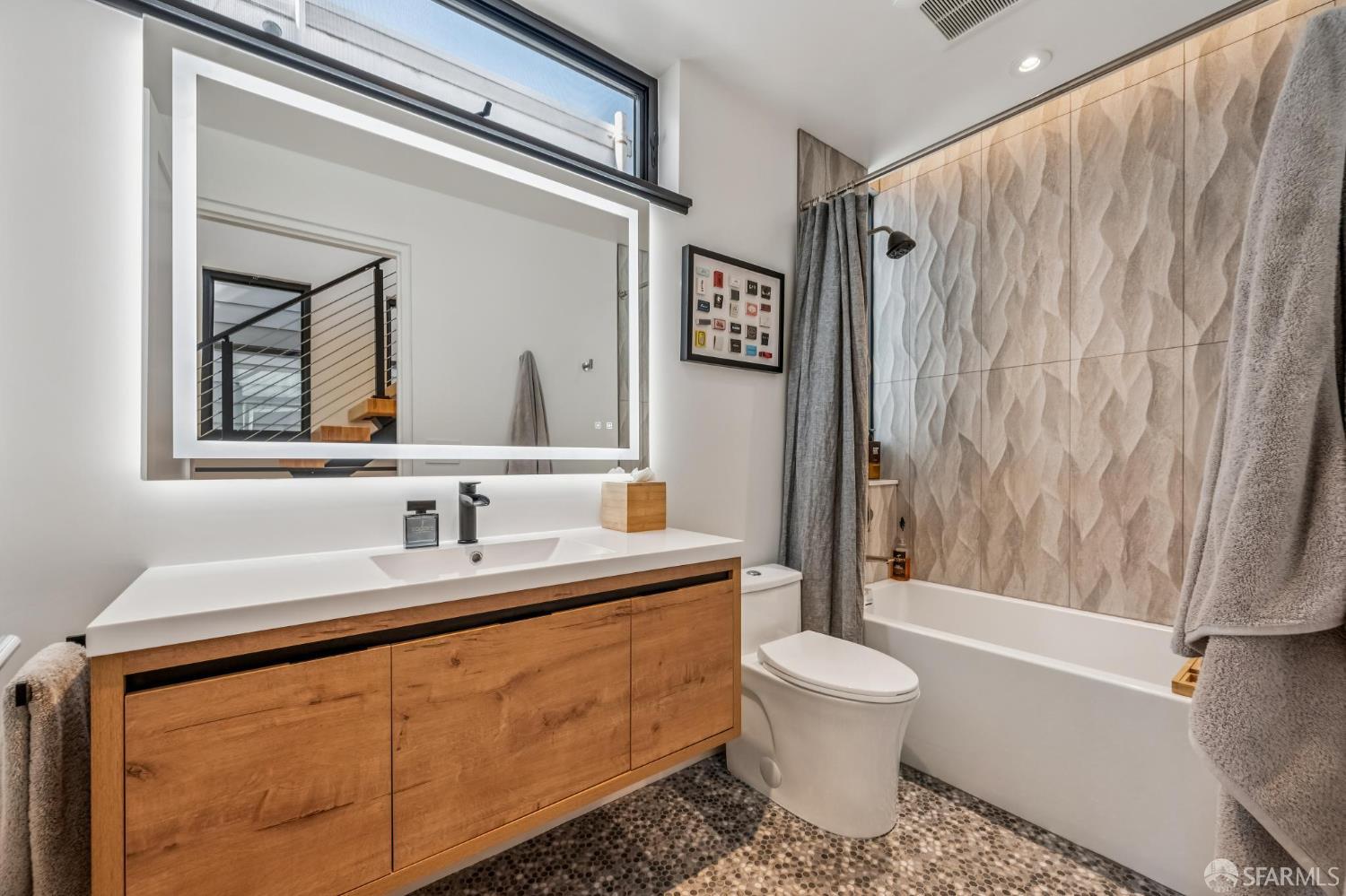 Detail Gallery Image 47 of 77 For 312 Green St, San Francisco,  CA 94122 - 5 Beds | 4/1 Baths