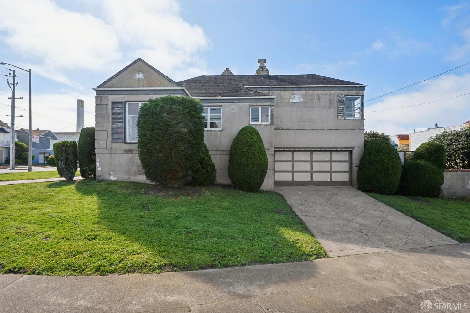 Detail Gallery Image 3 of 38 For 2801 35th Ave, San Francisco,  CA 94116 - 2 Beds | 1 Baths