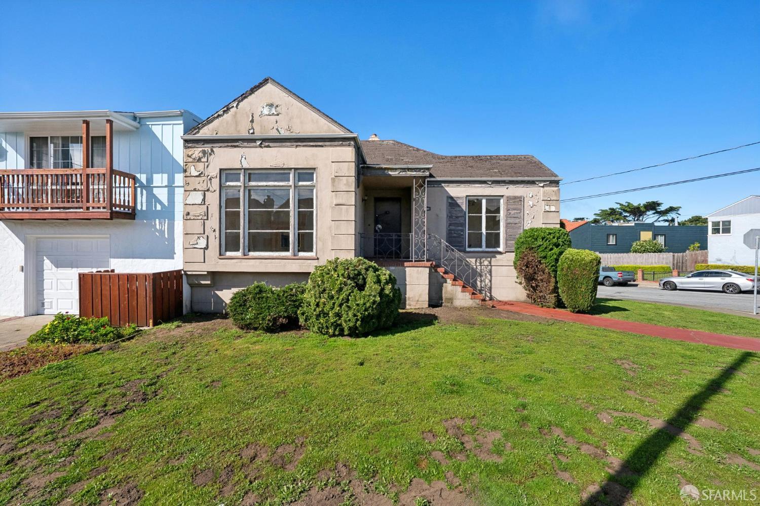 Detail Gallery Image 4 of 38 For 2801 35th Ave, San Francisco,  CA 94116 - 2 Beds | 1 Baths