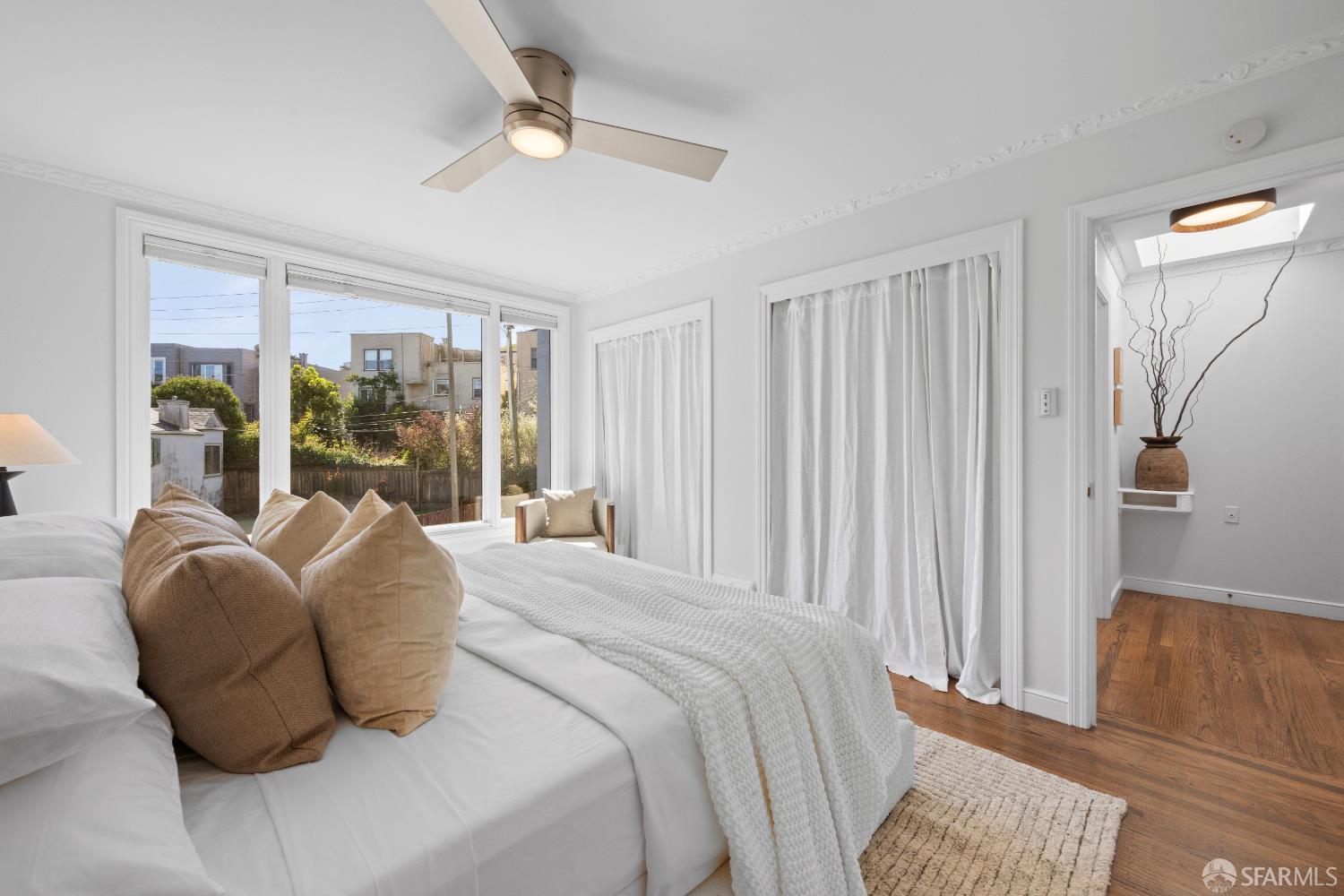 Detail Gallery Image 12 of 22 For 223 Evelyn Way, San Francisco,  CA 94127 - 3 Beds | 2 Baths