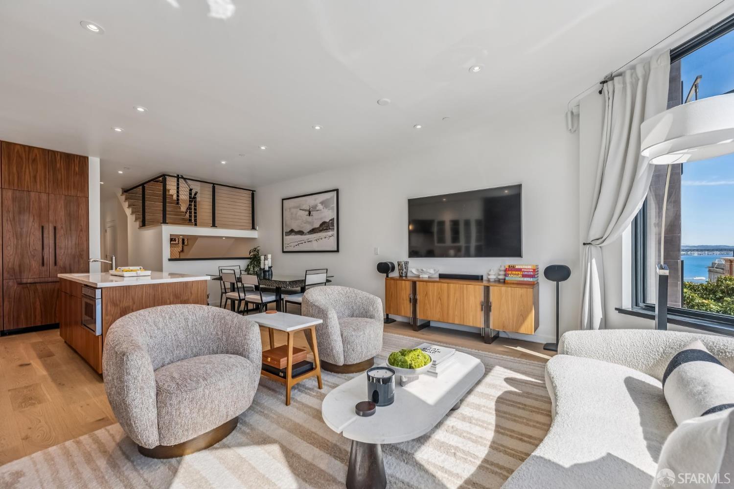 Detail Gallery Image 8 of 77 For 312 Green St, San Francisco,  CA 94122 - 5 Beds | 4/1 Baths