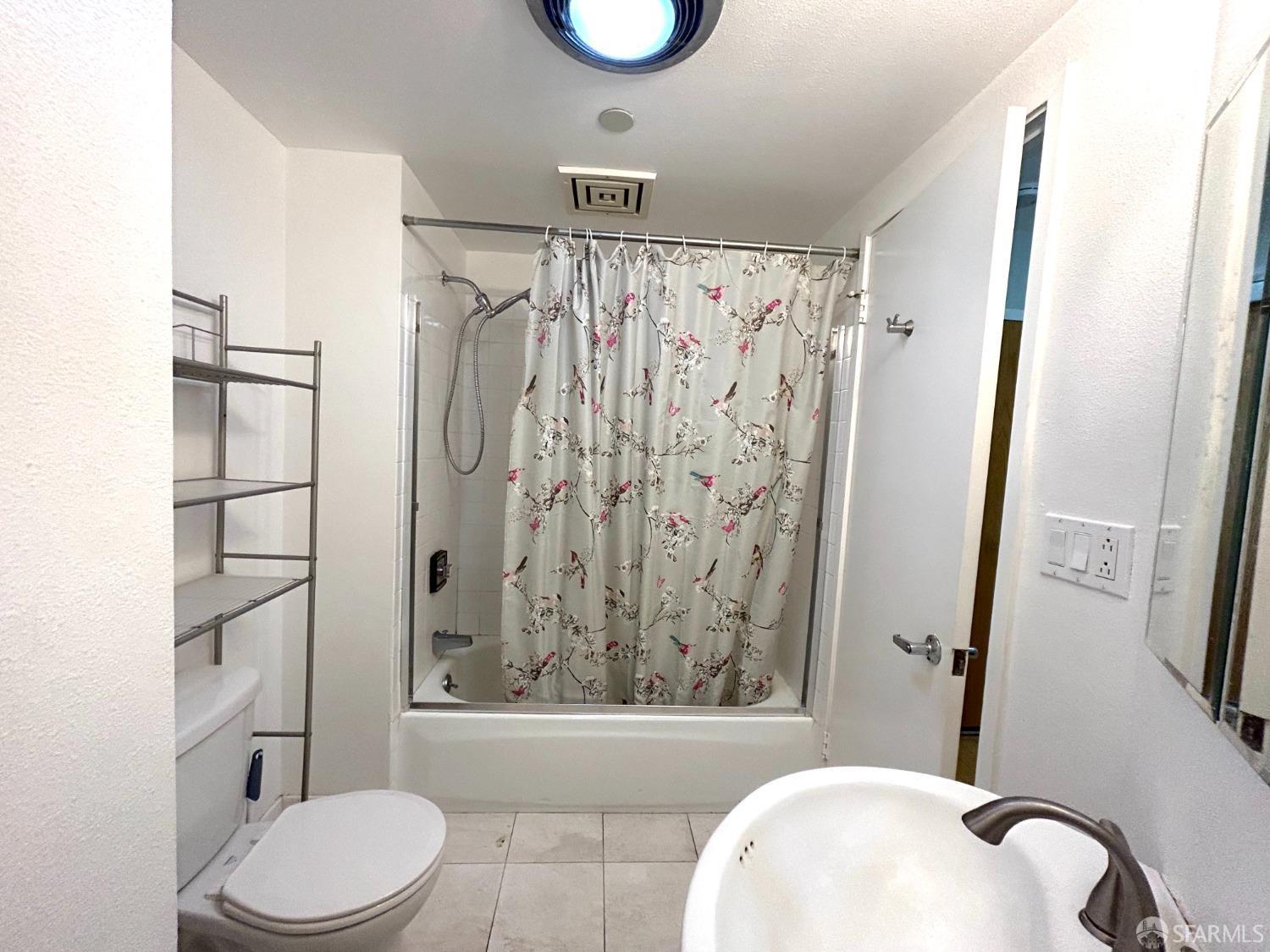 Detail Gallery Image 8 of 16 For 1 Daniel Burnham Ct #204,  San Francisco,  CA 94109 - 1 Beds | 1 Baths