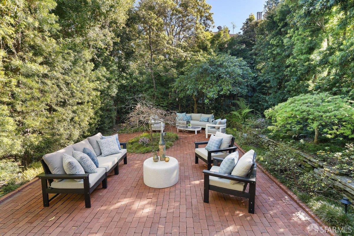 Detail Gallery Image 3 of 61 For 1913 Sacramento St, San Francisco,  CA 94109 - 3 Beds | 2/1 Baths