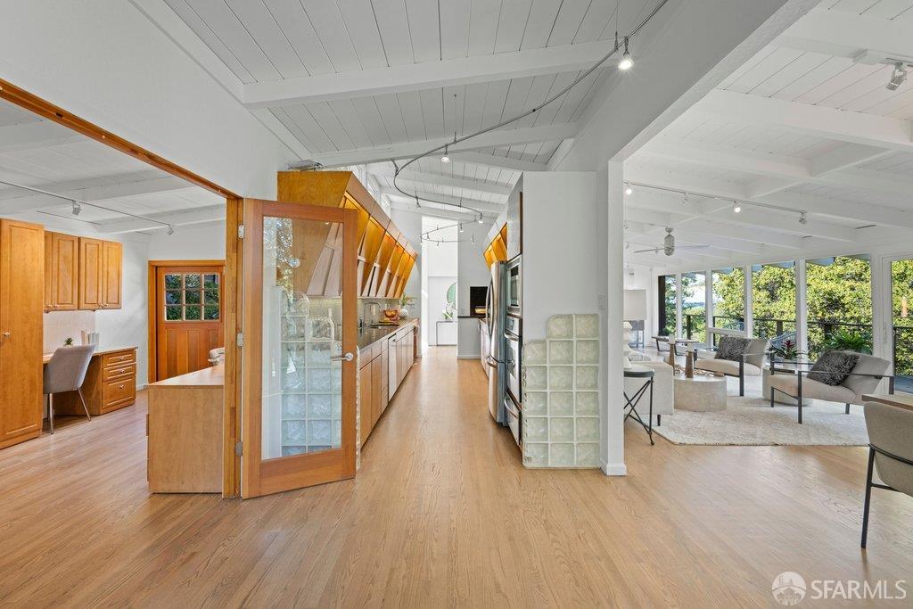 Detail Gallery Image 23 of 98 For 25 Siesta Ct, Portola Valley,  CA 94028 - 5 Beds | 3/1 Baths