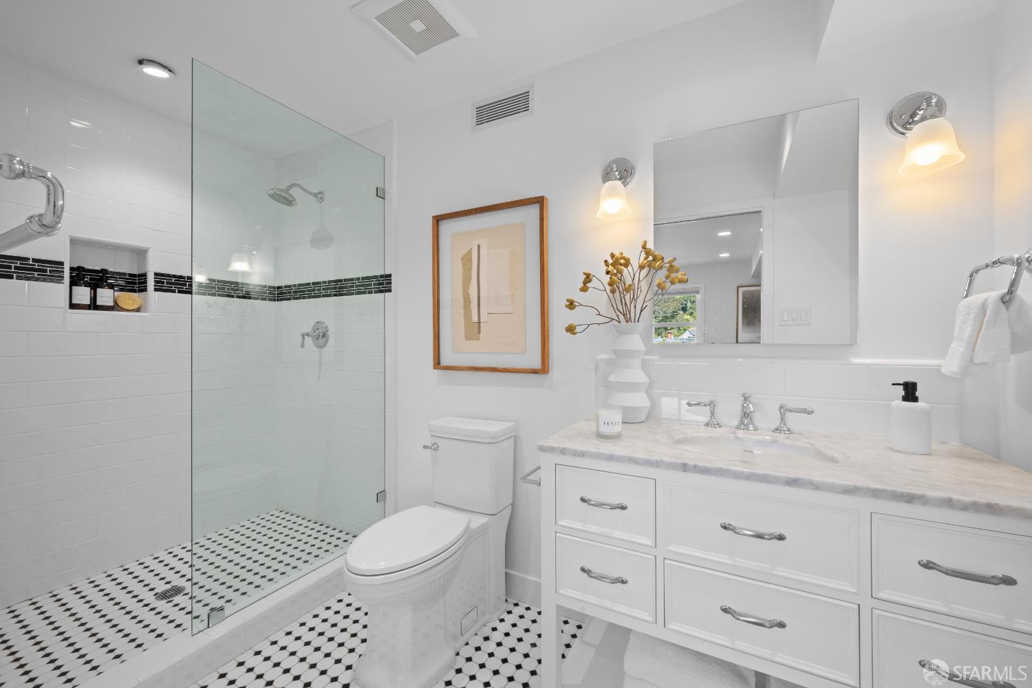 Detail Gallery Image 18 of 22 For 223 Evelyn Way, San Francisco,  CA 94127 - 3 Beds | 2 Baths
