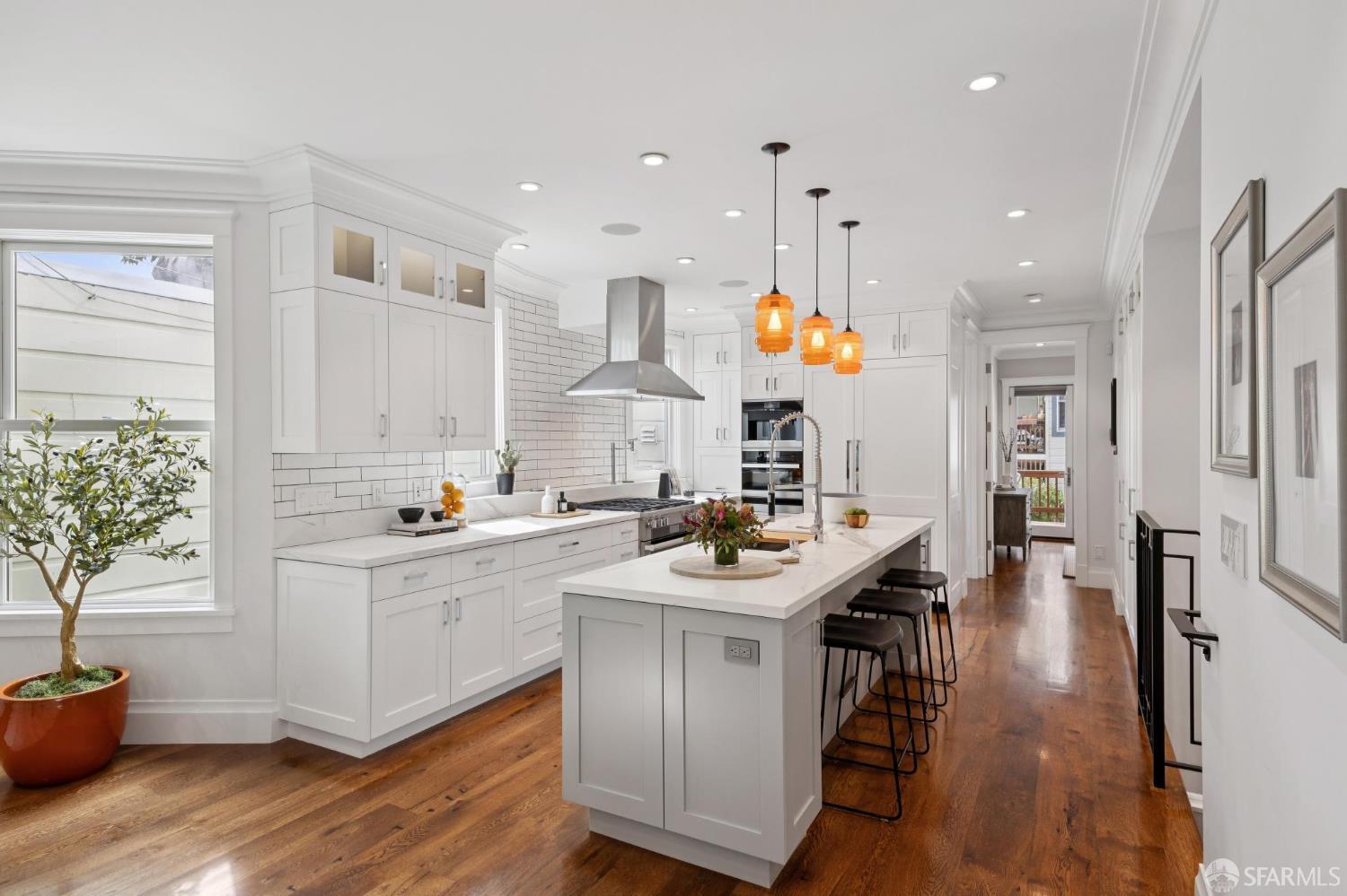 Detail Gallery Image 16 of 53 For 810 Dolores St, San Francisco,  CA 94110 - 3 Beds | 3 Baths