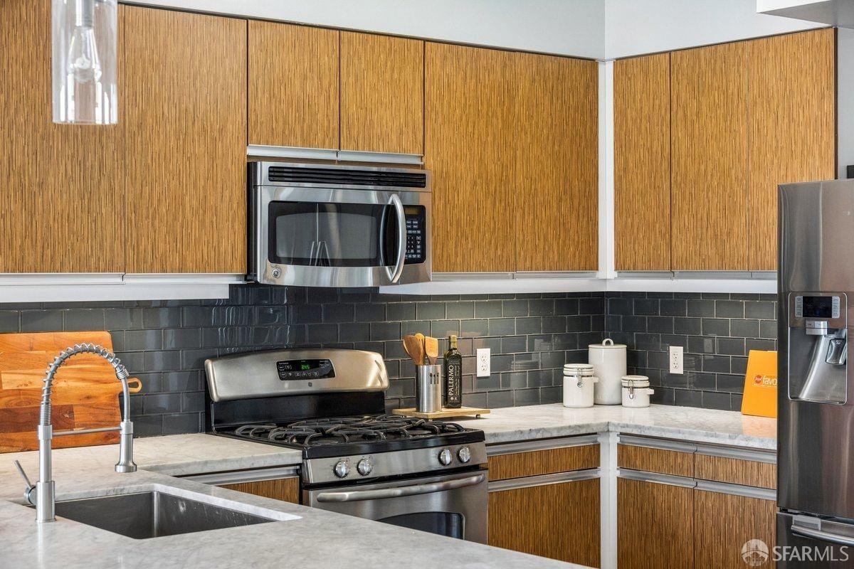 Detail Gallery Image 18 of 36 For 5900 3rd St #2406,  San Francisco,  CA 94124 - 3 Beds | 2 Baths