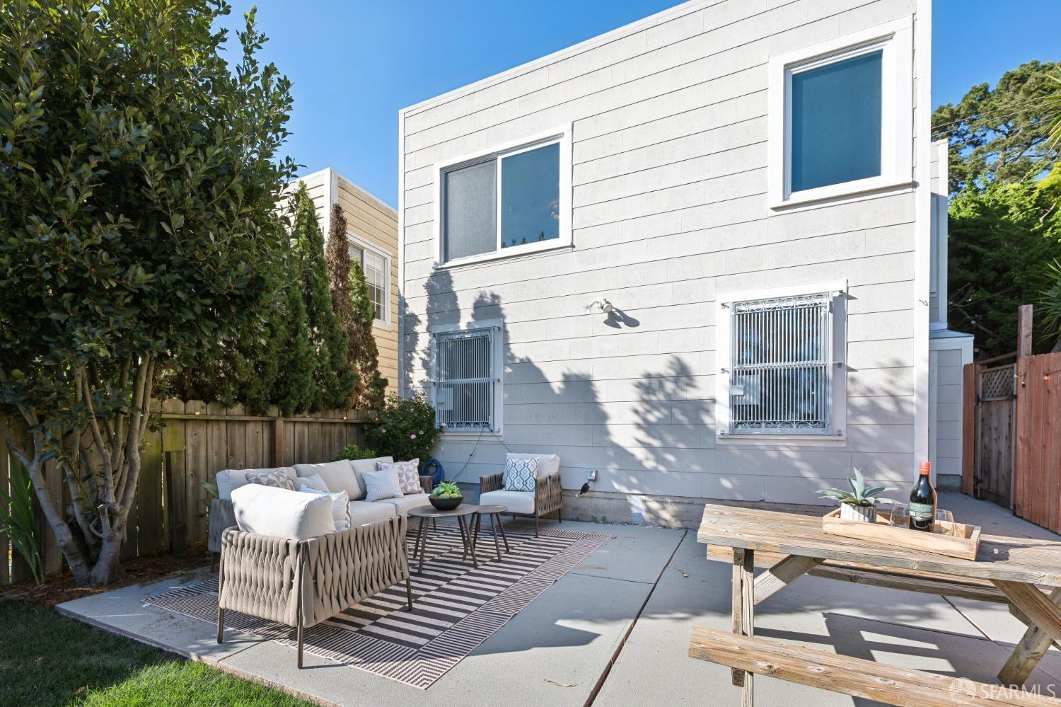 Detail Gallery Image 44 of 54 For 242 Thiers St, Daly City,  CA 94014 - 3 Beds | 1 Baths