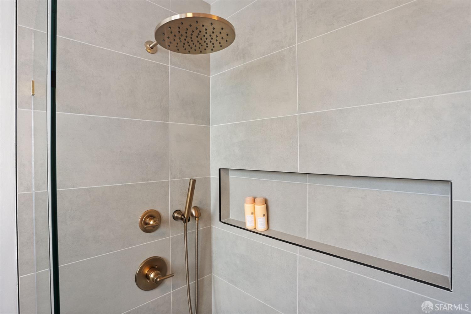 Detail Gallery Image 16 of 26 For 1008 Castro St, San Francisco,  CA 94114 - 2 Beds | 1 Baths