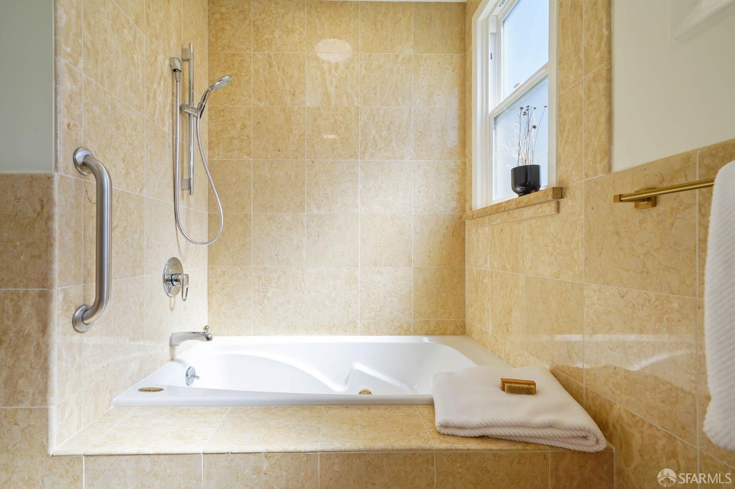 Detail Gallery Image 17 of 48 For 12 Elmwood Dr, Daly City,  CA 94015 - 4 Beds | 4 Baths