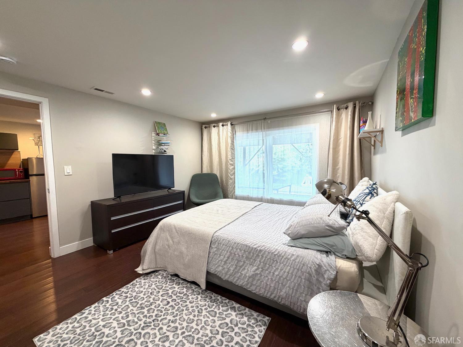 Detail Gallery Image 15 of 58 For 2422 Pacheco St, San Francisco,  CA 94116 - 4 Beds | 3 Baths