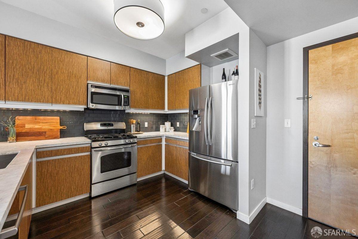 Detail Gallery Image 16 of 36 For 5900 3rd St #2406,  San Francisco,  CA 94124 - 3 Beds | 2 Baths