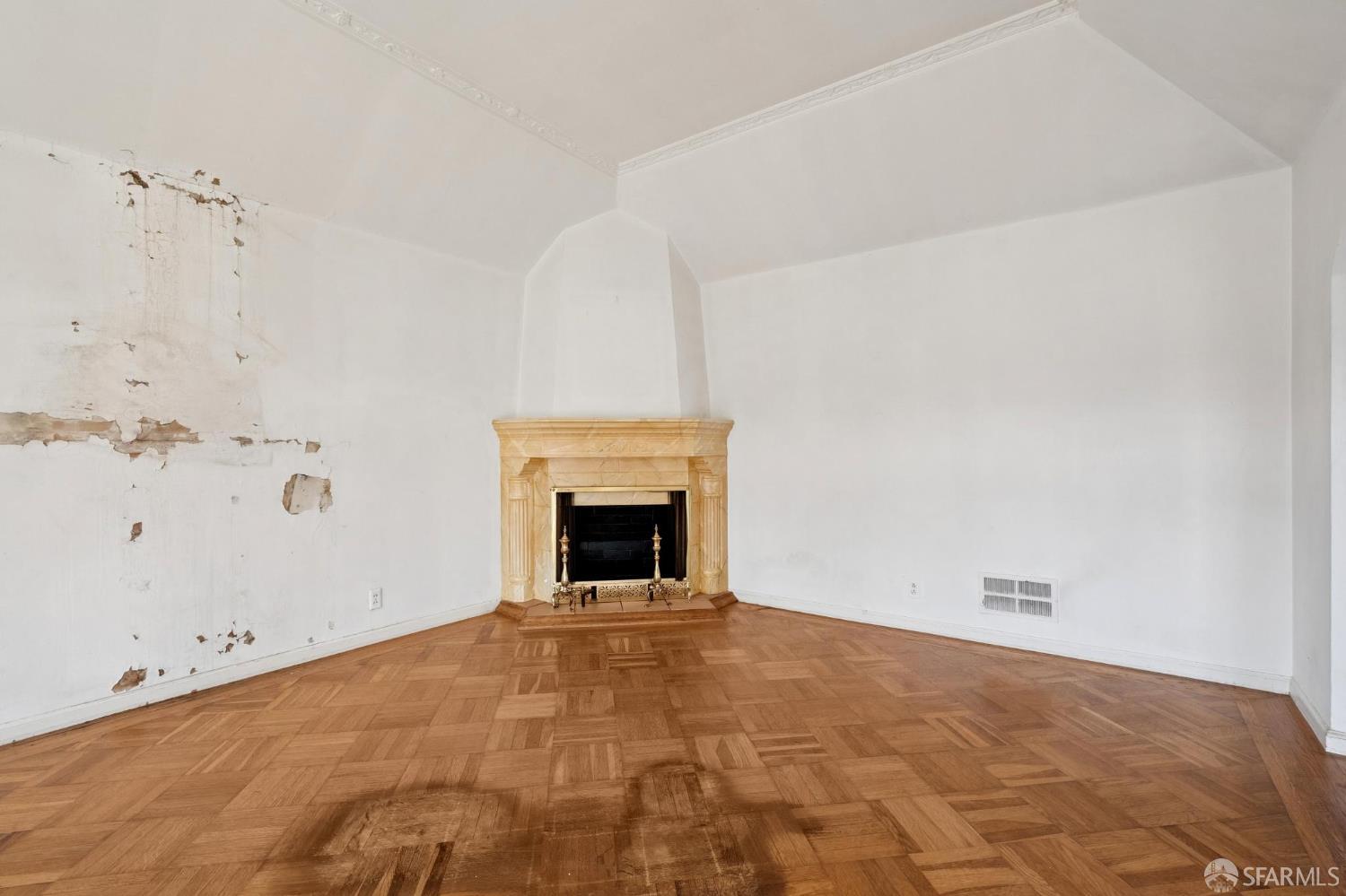 Detail Gallery Image 11 of 38 For 2801 35th Ave, San Francisco,  CA 94116 - 2 Beds | 1 Baths