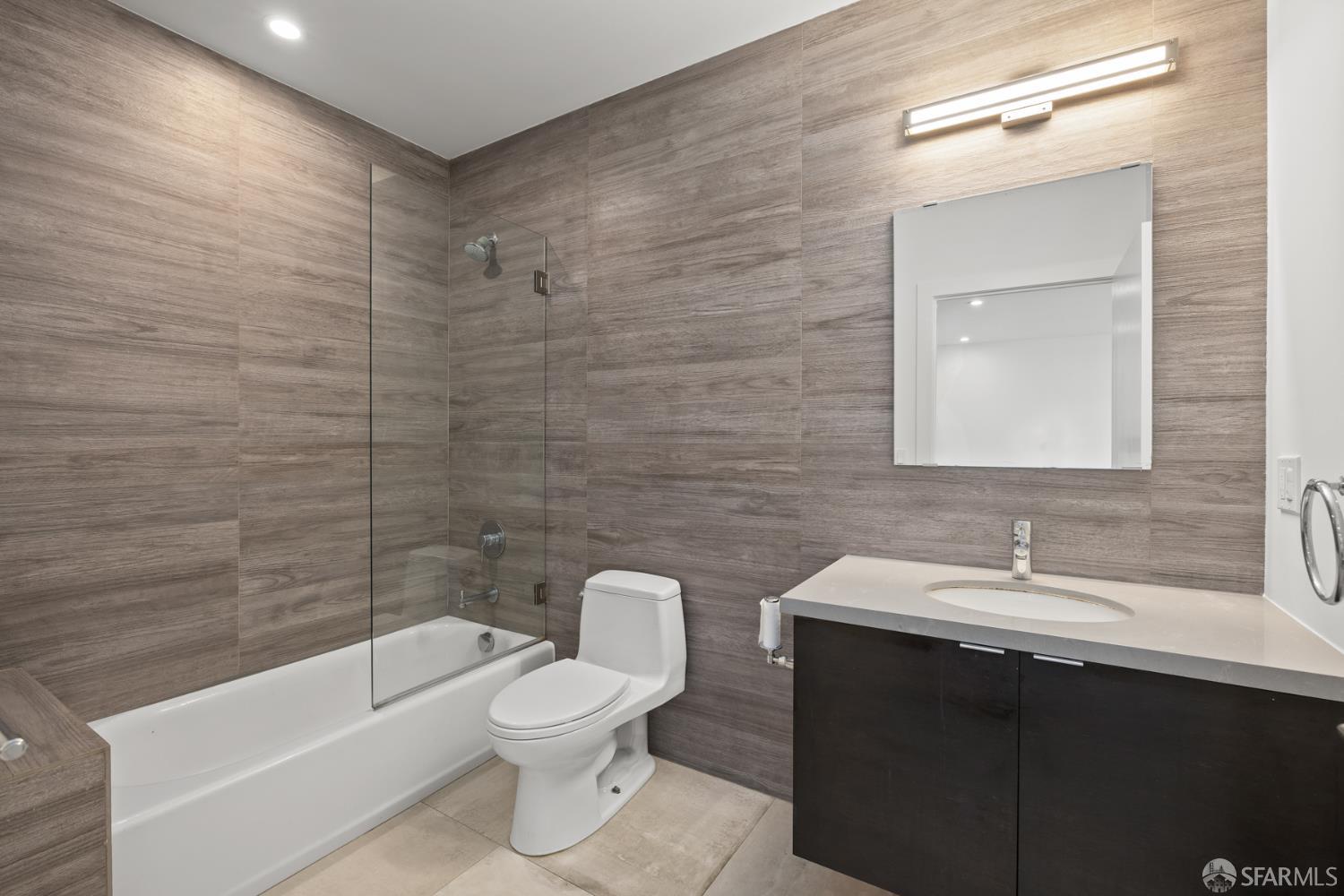 Photo #8: 426109746 Listing: Photo #8