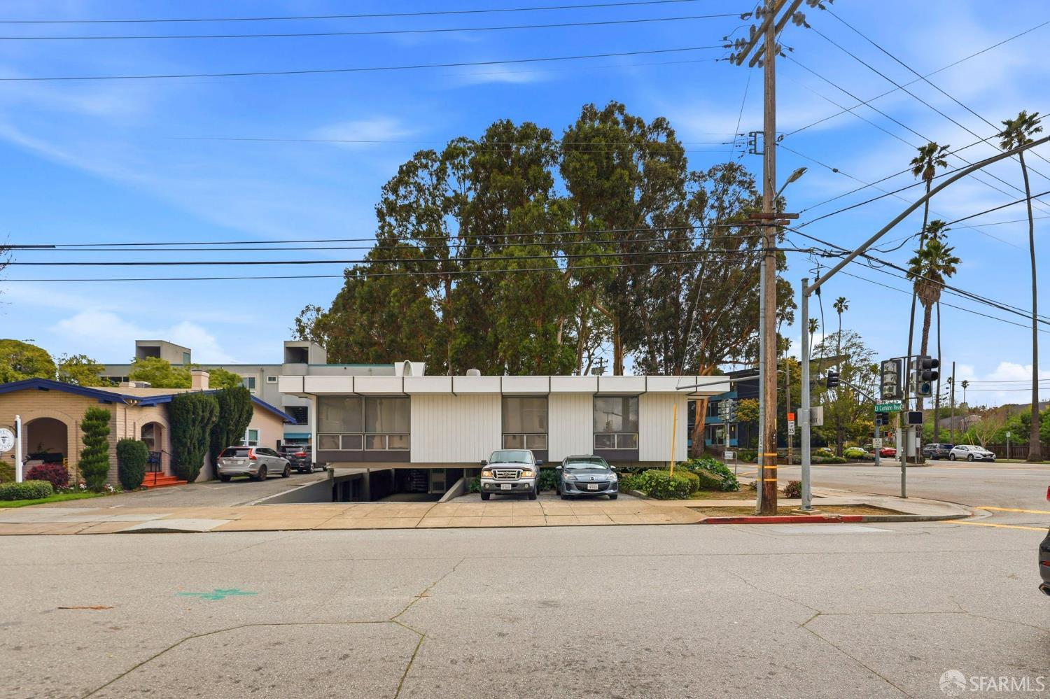 Detail Gallery Image 8 of 22 For 90 El Camino Real Blvd, Burlingame,  CA 94010 - – Beds | – Baths