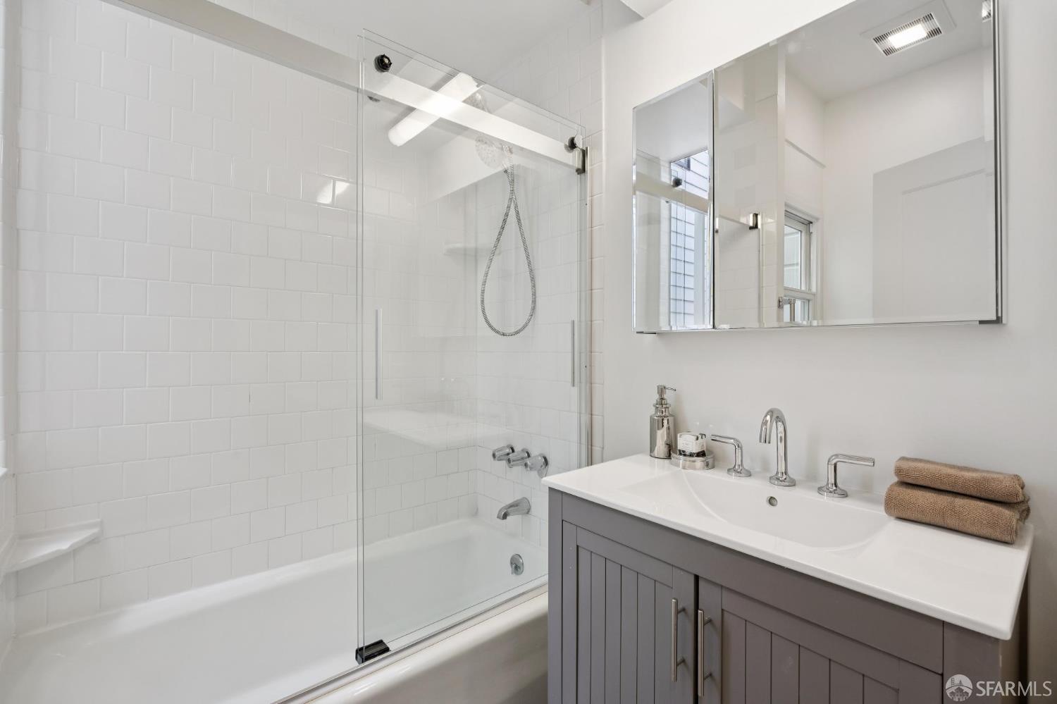 Detail Gallery Image 41 of 50 For 812 Dolores St, San Francisco,  CA 94110 - 3 Beds | 1 Baths