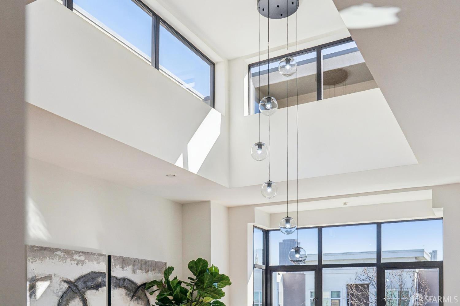 Detail Gallery Image 6 of 46 For 420 Bay St #C,  San Francisco,  CA 94133 - 3 Beds | 2/1 Baths