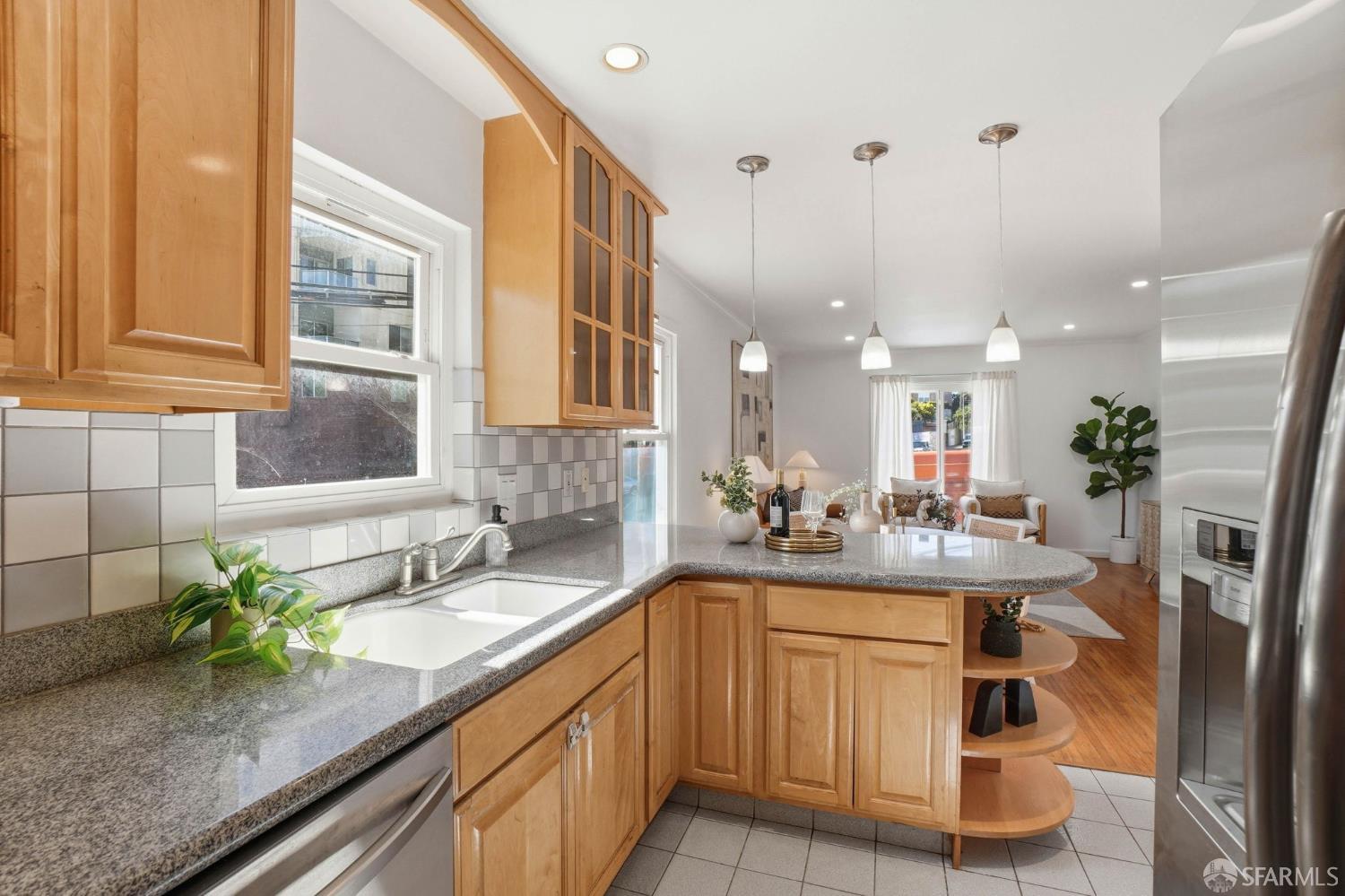 Detail Gallery Image 11 of 42 For 1801 Geneva Ave, San Francisco,  CA 94134 - 3 Beds | 2 Baths