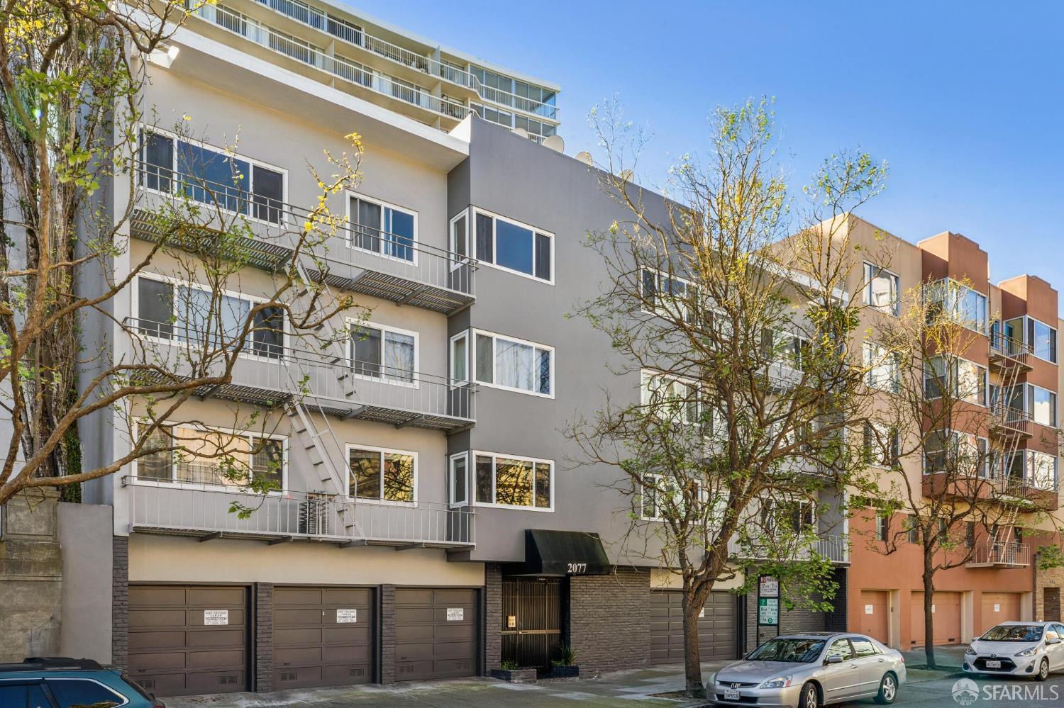 Detail Gallery Image 2 of 22 For 2077 Jackson St #7,  San Francisco,  CA 94109 - 1 Beds | 1 Baths