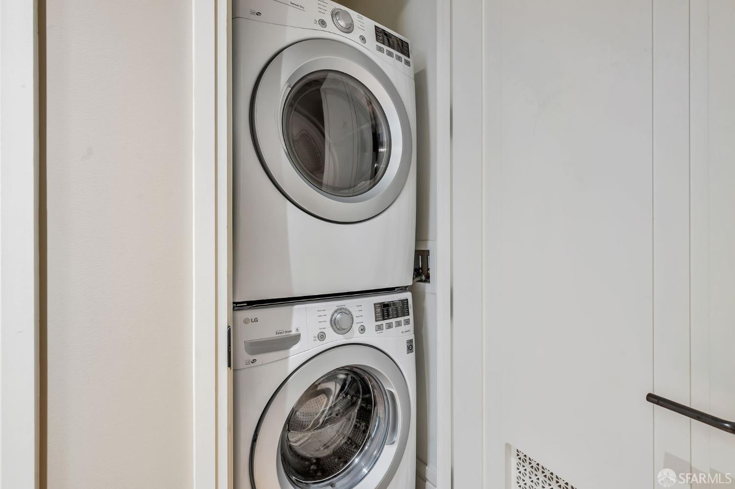 Photo #33: 426109816 Listing: Photo #33