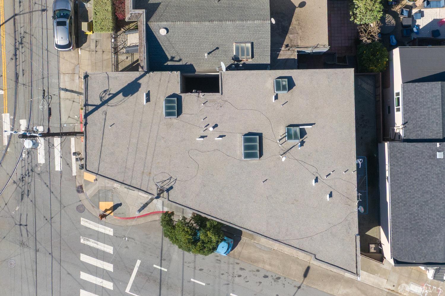 Detail Gallery Image 3 of 13 For 100 30th St, San Francisco,  CA 94110 - – Beds | – Baths