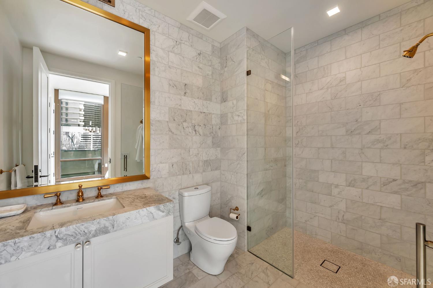 Photo #31: 426109816 Listing: Photo #31