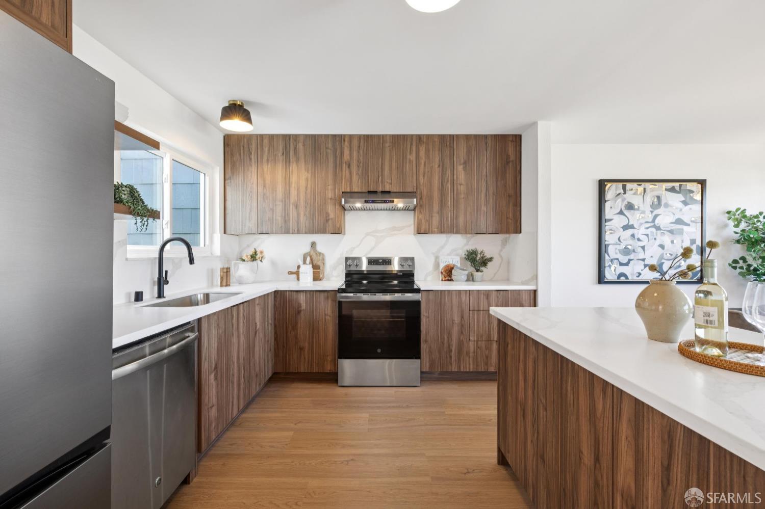 Detail Gallery Image 35 of 82 For 262 Naples St, San Francisco,  CA 94112 - 4 Beds | 3 Baths