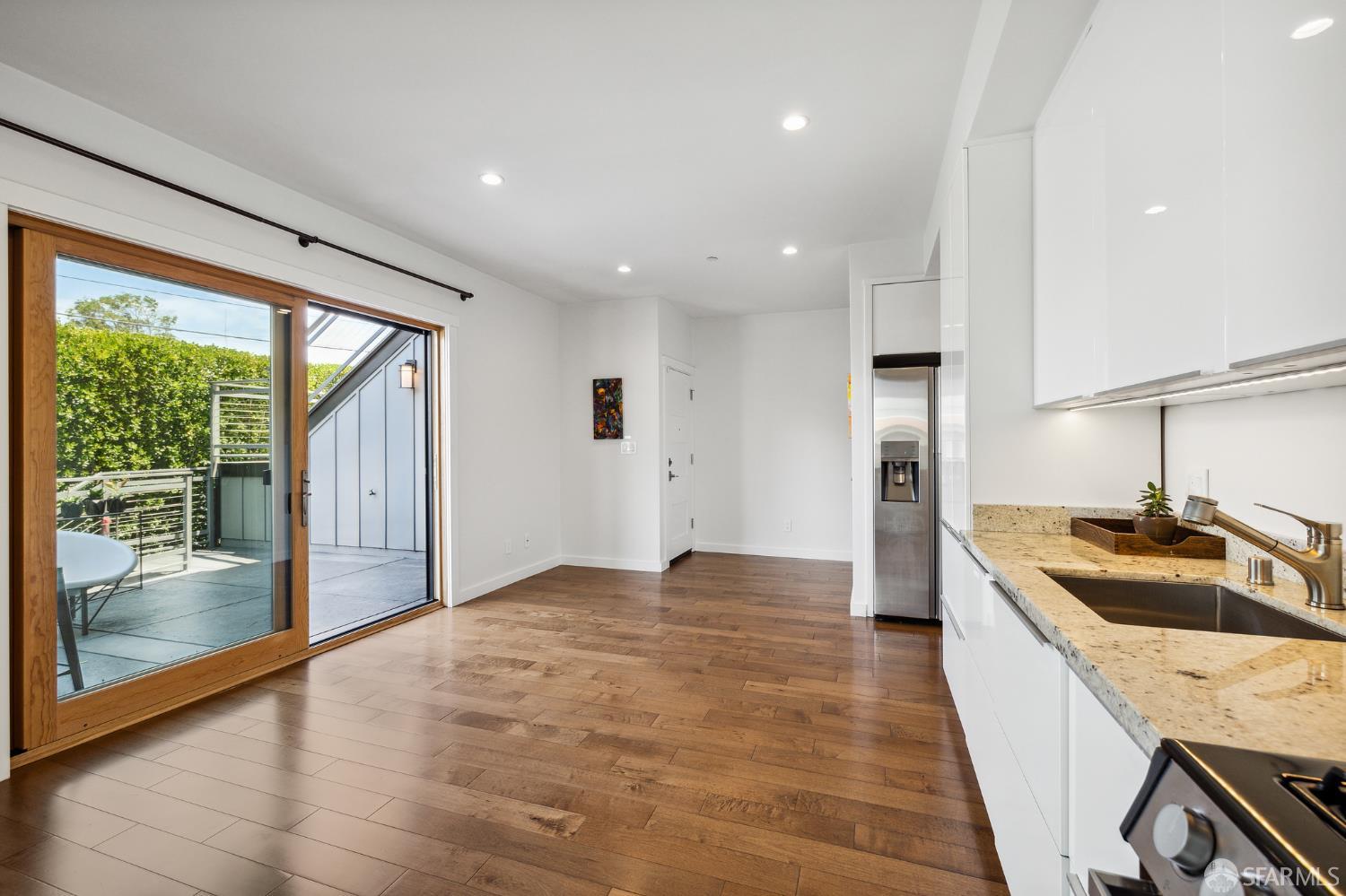 Detail Gallery Image 9 of 25 For 316 Humboldt Rd a,  Brisbane,  CA 94005 - 1 Beds | 1 Baths