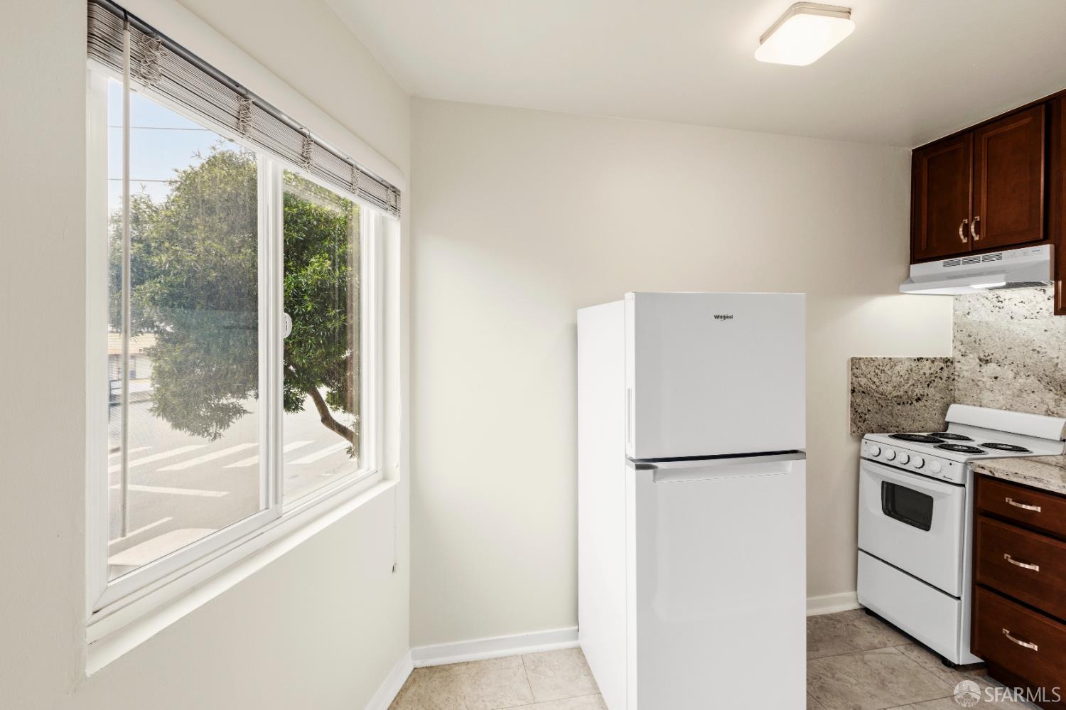 Detail Gallery Image 8 of 13 For 100 30th St, San Francisco,  CA 94110 - – Beds | – Baths