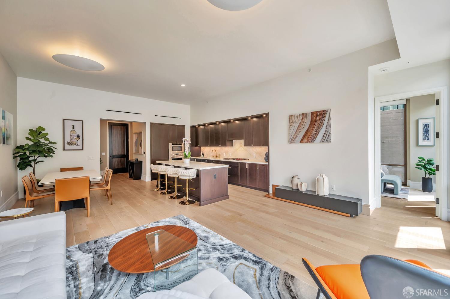 Photo #8: 426109816 Listing: Photo #8