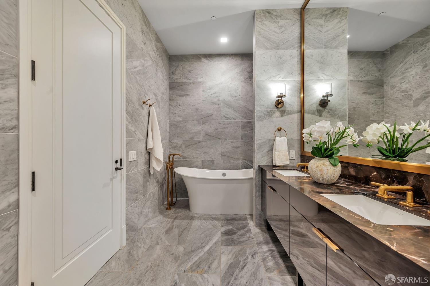 Photo #24: 426109816 Listing: Photo #24