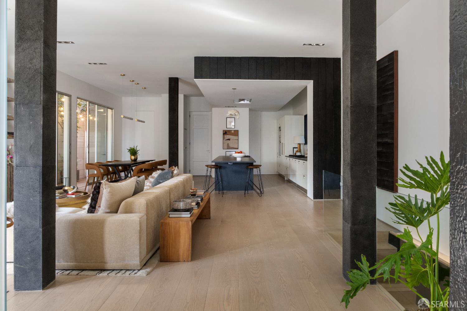 Detail Gallery Image 4 of 16 For 3043 Clay St #1,  San Francisco,  CA 94115 - 3 Beds | 3 Baths