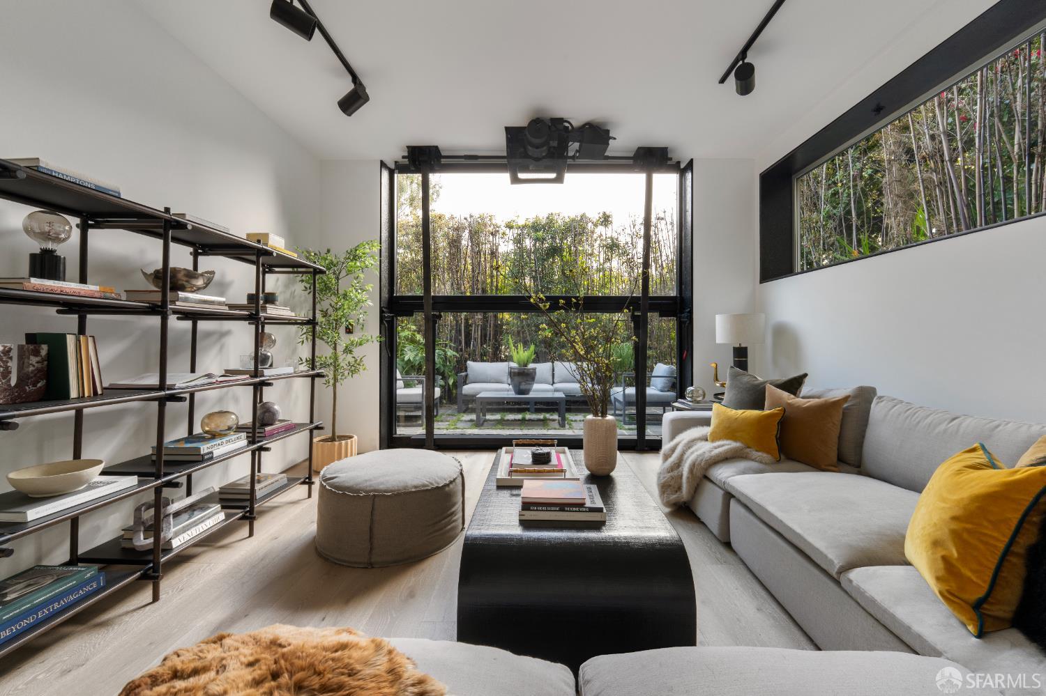 Detail Gallery Image 12 of 16 For 3043 Clay St #1,  San Francisco,  CA 94115 - 3 Beds | 3 Baths