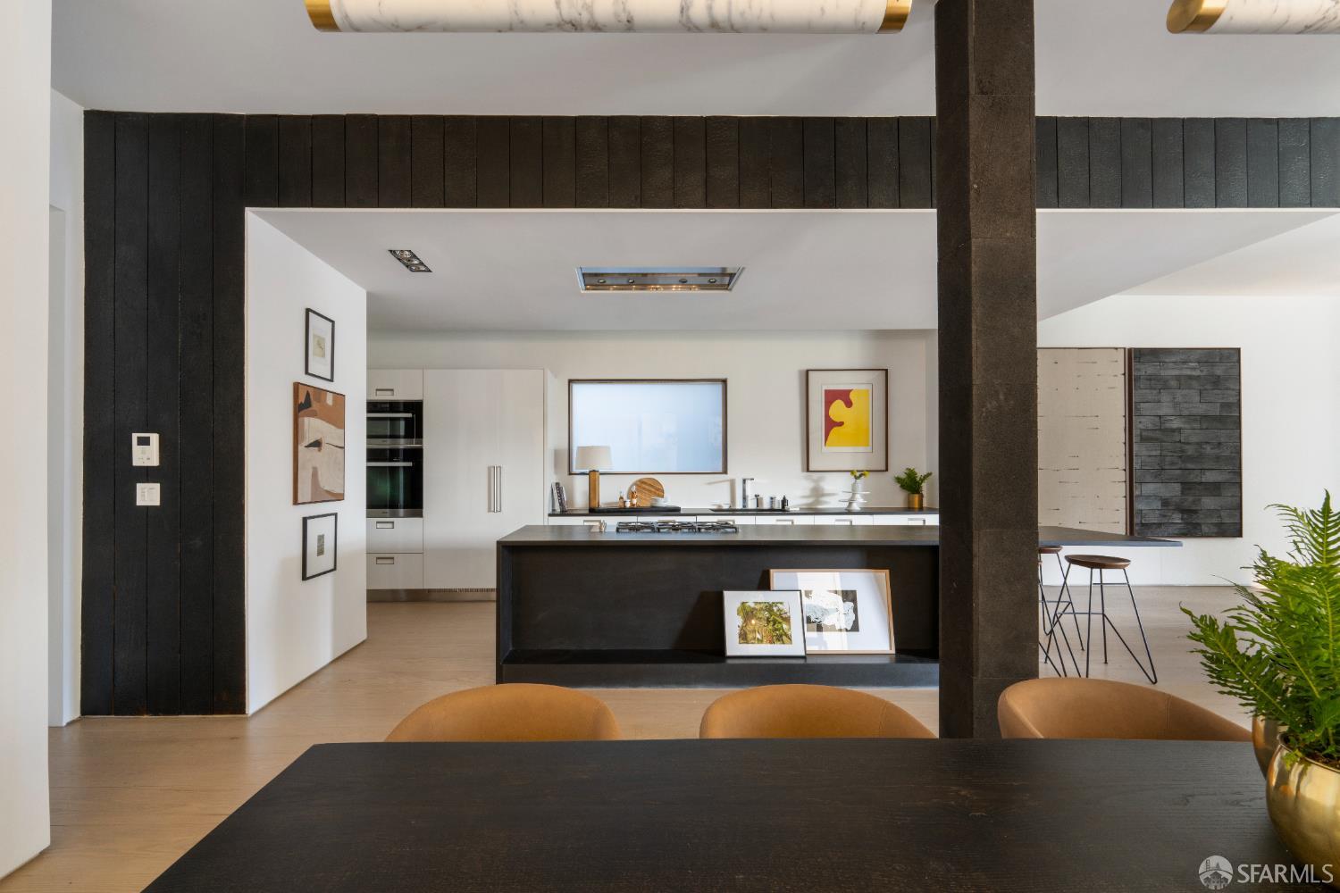 Detail Gallery Image 2 of 16 For 3043 Clay St #1,  San Francisco,  CA 94115 - 3 Beds | 3 Baths