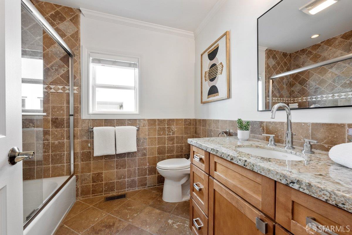 Detail Gallery Image 23 of 67 For 840 Faxon Ave, San Francisco,  CA 94112 - 4 Beds | 3/1 Baths